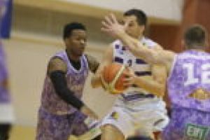 Baschetbaliştii de la SCM Timişoara au terminat sezonul cu o înfrângere. „Ar fi păcat, după 33 de ani, să se închidă uşa aşa brusc”