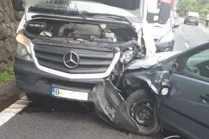 ULTIMA ORĂ. Accident la Săcămaş. Două persoane rănite. Trafic blocat pe DN 7