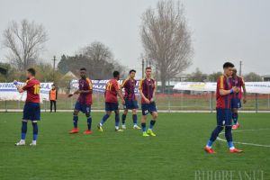 Luceafărul încheie sezonul cu ultima clasată, iar suporterii aşteaptă un festival de goluri sâmbătă, la Sânmartin