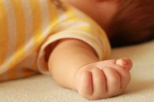 Alertă sanitară în România. Focar de meningită. Un bebeluş a murit iar altul este în stare gravă