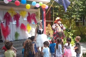 Surprize pentru copiii de la cresele constantene, cu prilejul Zilei Copilului