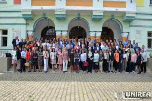 FOTO, VIDEO: După 25 de ani: revedere, amintiri şi nostalgii pentru absolvenţii promoţiei 1994 de la HCC