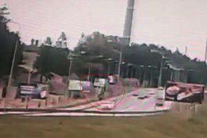 VIDEO exclusiv! Accidentul cu liceenii de la Asachi, care s-au răsturnat cu maşina, a fost filmat. Cum s-a întâmplat totul