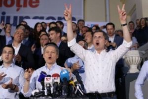 Se inteteste razboiul dintre USR si PNL