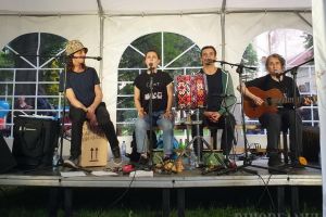 Flori şi muzică: Ada Milea şi-a cucerit încă o dată fanii orădeni, cu un 