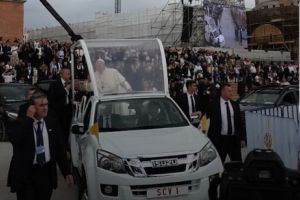 Numere unice de înmatriculare pe papamobil. Ce semnifică  SCV1