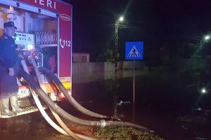Ialomiţa: Intervenţii ale ISU Ialomiţa în urma fenomenelor meteo severe.
