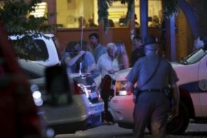 Atac armat în SUA. Cel puţin 12 oameni au fost ucişi. Breaking News