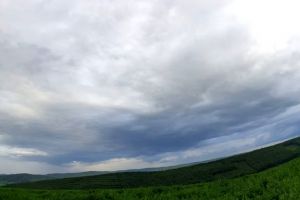 Nou cod galben de ploi şi vijelii, dar şi de inundaţii, în Bistriţa-Năsăud. Instabilitate atmosferică până în 4 iunie