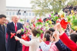 SUA au început războiul comercial cu China. Tarife vamale de 25% pentru produsele chineze