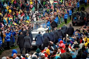 Papa Francisc i-a îndemnat la pace pe români şi maghiari: Să privim nu la ceea ce am fi putut fi, ci la ceea ce ne aşteaptă