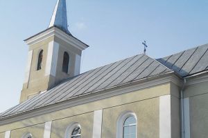 Mitropolitul Andrei resfinţeşte biserica din Căianu Mic