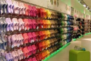  Alarmă. În niciun caz să nu mai purtaţi aceşti papuci