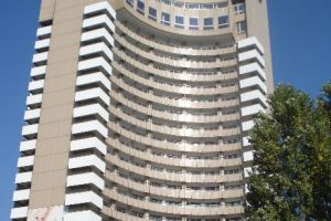 Tragedia care a zguduit Bucureştiul. Deşi avea o viaţă în faţă, şi-a pus capăt zilelor. Martorii au rămas marcaţi