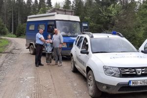 Turişti olandezi blocaţi în Pasul Rotunda, ajutaţi de jandarmi