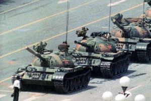 Comuniştii nu se dezic de crime! Ministrul Apărării consideră justificat masacrul din Piaţa Tiananmen
