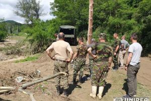 VIDEO / Armata a fost chemată în ajutor la Răchita. Obiectivul prioritar este realizarea podului