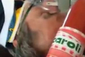 Bătut cu salamul, chiar de medicii români. S-a întâmplat într-o ambulanţă. Pacientul era inconştient