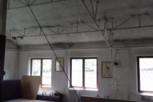 Aproape 200 de persoane au semnat o petiţie pentru repararea unei săli de gimnastică de la Sfântu Gheorghe