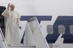 Papa Francisc, despre românii plecaţi la muncă în străinătate: ‘Nu au plecat ca să facă turism! Au plecat de nevoie!’
