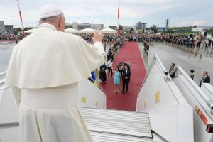 VIDEO – Clip oficial postat de Vatican cu vizita Papei în România – Apar imagini şi de la Sibiu