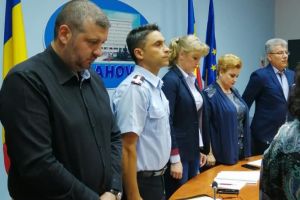 Moment de reculegere la CJ Prahova, pentru copiii ucisi de viitura, la Sangeru