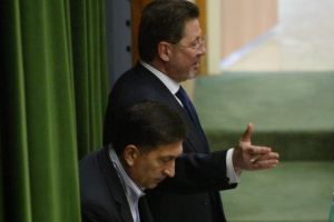 BOMBA!  Cornel Dinu a povestit cum a fost mituit valceanul Ion Crăciunescu de Bernard Tapie cu 20.000 de dolari într-o pădure!