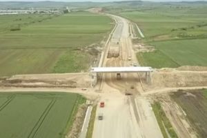 VIDEO: Mobilizare excelentă pe şantierul A3, lotul Cheţani – Iernut