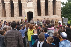 Asociaţia ”6 Dorobanţi” – reconstituire istorică la Curtea Domnească din Târgovişte