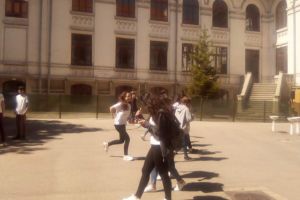 Eleva care a avut MENINGITĂ a fost EXTERNATĂ!