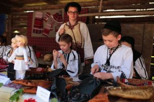 Încep înscrierile pentru concursul „Meşteşuguri artistice tradiţionale” de la ASTRA