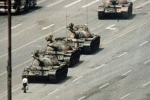 Tien An Men - Trei revoluţii într-o singură piaţă