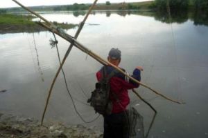 Sătmăreni prinşi la pescuit ilegal. Sancţionaţi aspru de oamenii legii