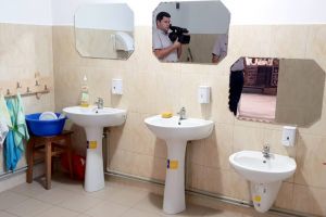 Fonduri pentru toalete în şcoli