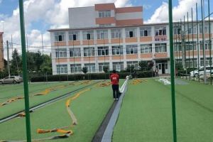 FOTO: Bază sportivă la standarde europene la LPS “Szász Adalbert” Târgu-Mureş!