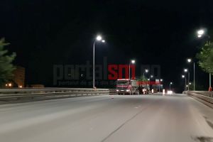 FOTO. Lucrări de urgenţă pe Podul Decebal. Șantier pe timp de noapte