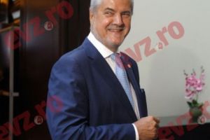 Se vede strategul PSD. Adrian Năstase vrea refondarea partidului