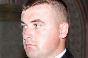 Plutonierul sălbatic din Vaslui care şi-a tocat amanta cu ciocanul a fost arestat