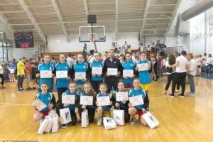 FOTO: LPS Alba Iulia – locul patru, pe ţară, la Under 14, baschet feminin | Generaţie promiţătoare în Cetatea Marii Uniri şi performanţă cu repetiţie
