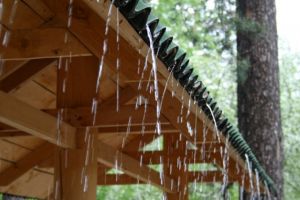 Atenţionare meteo: Ploi, vânt, descărcări electrice şi posibil grindină, în Alba, în următoarele ore