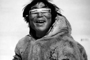 Cine a purtat primii ochelari de soare. Totul a început acum 2000 de ani. Descoperire uluitoare