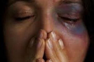 Agresată şi violată pe stradă, apoi descoperirea-şoc! N-o să vă vină să credeţi cine era violatorul