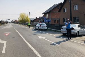 Poliţiştii sătmăreni, acţiuni pe şoselele din judeţ. Amenzi pe bandă rulantă şi permise reţinute