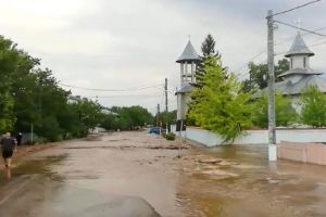Se complică situaţia la Corod şi Matca. Un nou „Cod Portocaliu” de ploi torenţiale