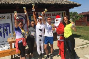 Mos Craciun si Olaf au alergat la Crosul celor mari pentru cei mici“ (galerie foto) 