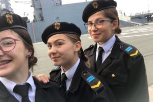 Trei eleve de la Colegiul Militar 