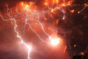 ANM. Urgia meteo nu s-a sfârşit! Cât mai durează ciclonul din România?