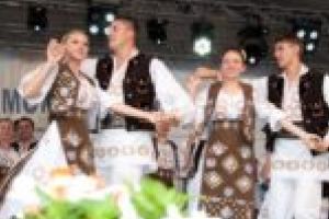 Muzica populară îşi face loc în Lumea Poveştilor