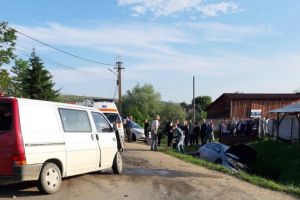 Accident la Șieu pe fondul neacordării de prioritate. Șoferii au fost răniţi