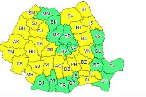 Avertizare meteo. Mai multe judete sub cod galben de vreme rea. Toata tara vizata de o informare meteo